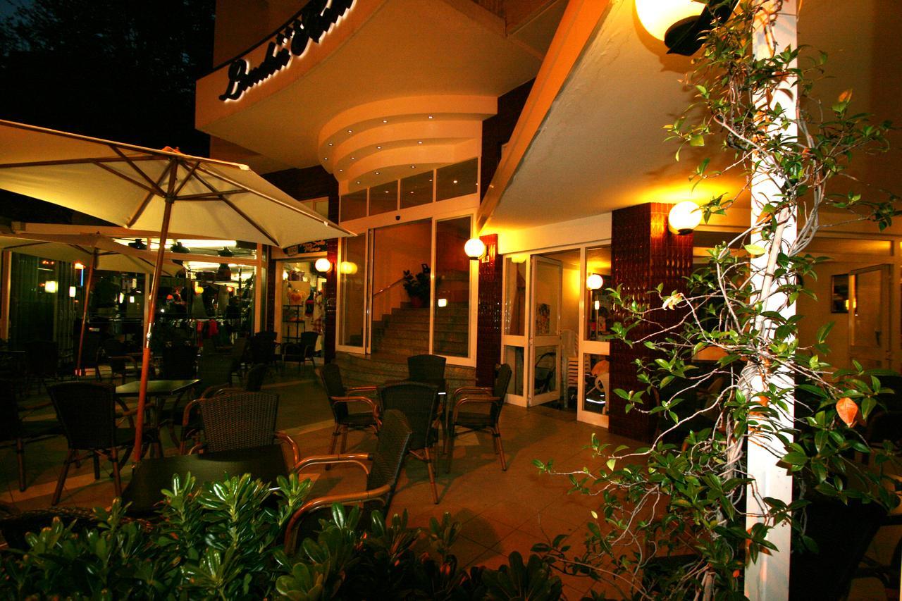 Hotel London กัตตอลิกา ภายนอก รูปภาพ