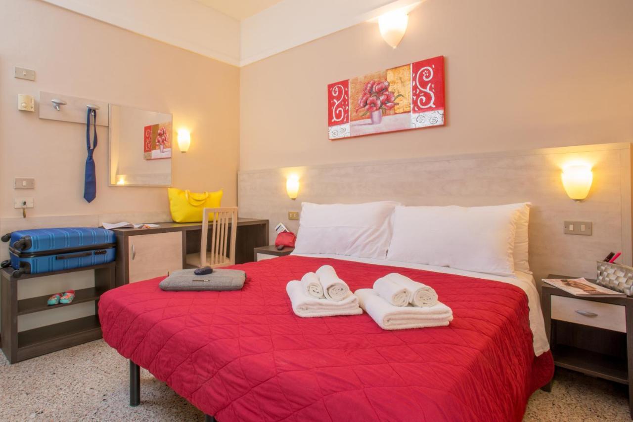 Hotel London กัตตอลิกา ภายนอก รูปภาพ